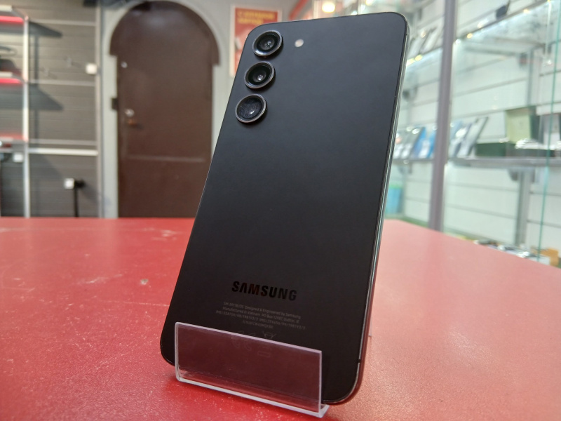 Мобильный телефон Samsung Galaxy S23