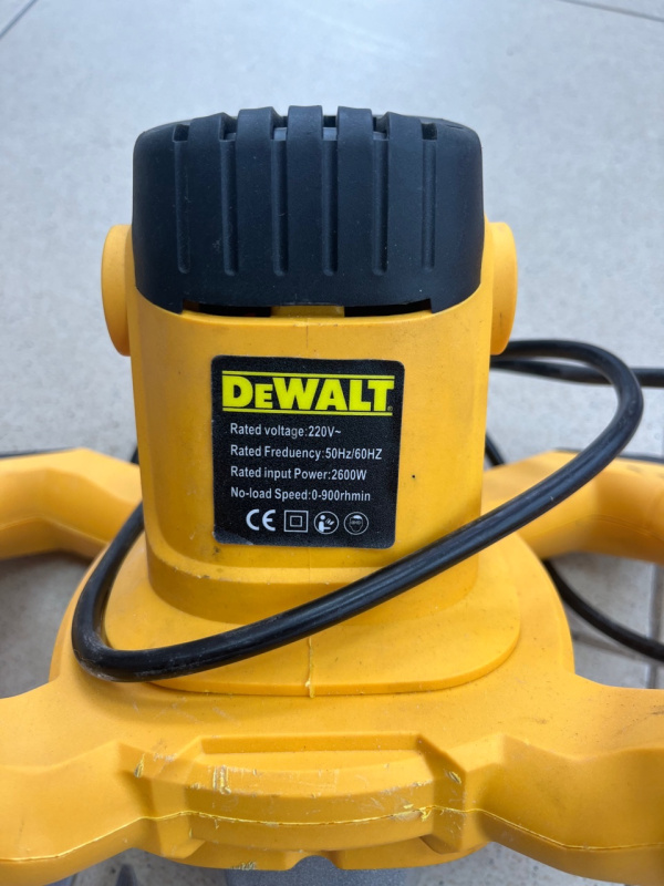 Строительный миксер Dewalt 2600Вт