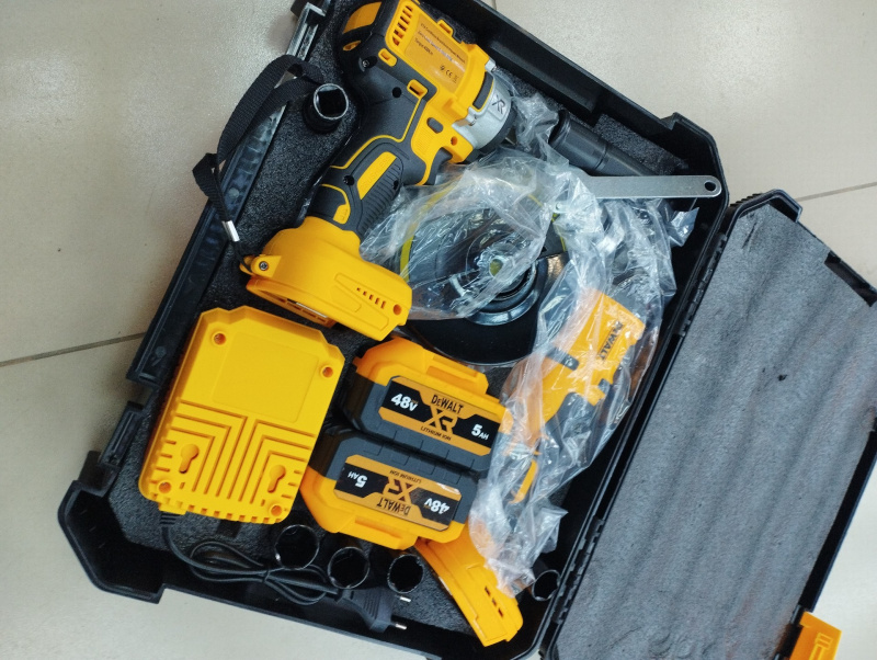 Набор электроинструмента Dewalt 2 in 1