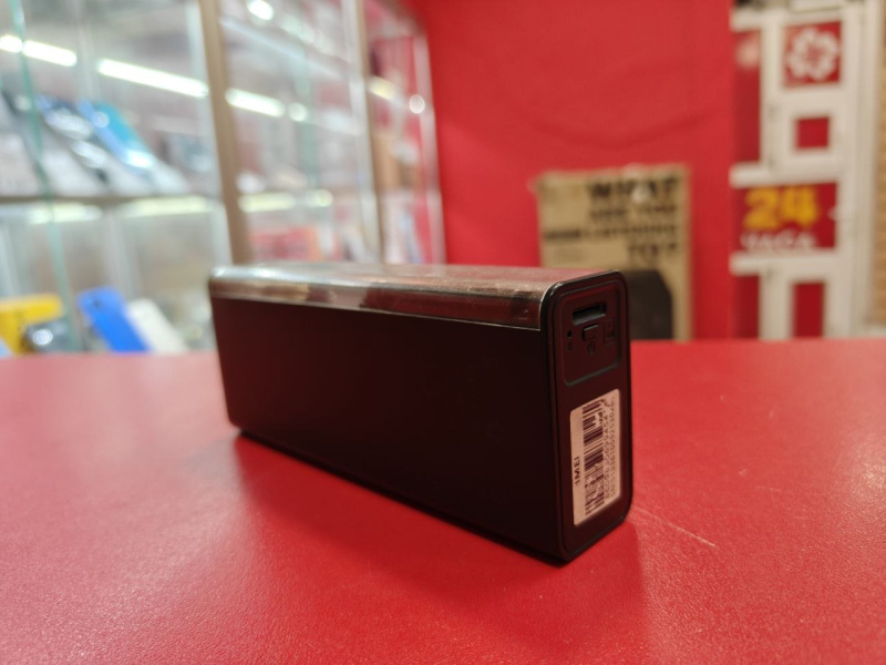 Внешний аккумулятор  8000mah