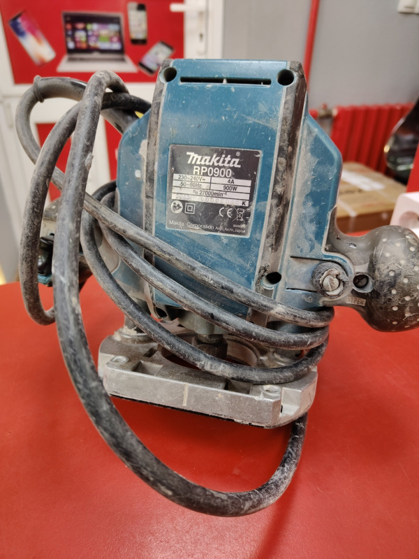 Фрезер Makita RP0900