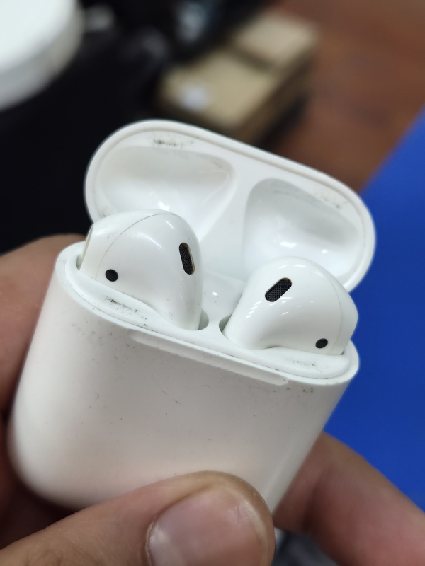 Наушники Apple Airpods 2