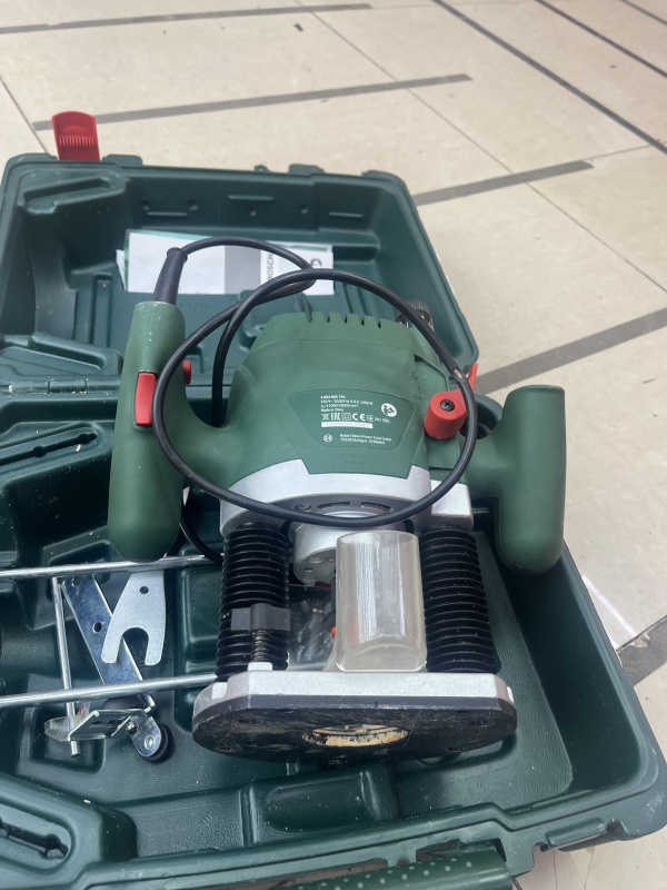 Фрезер Bosch pod 1400ace