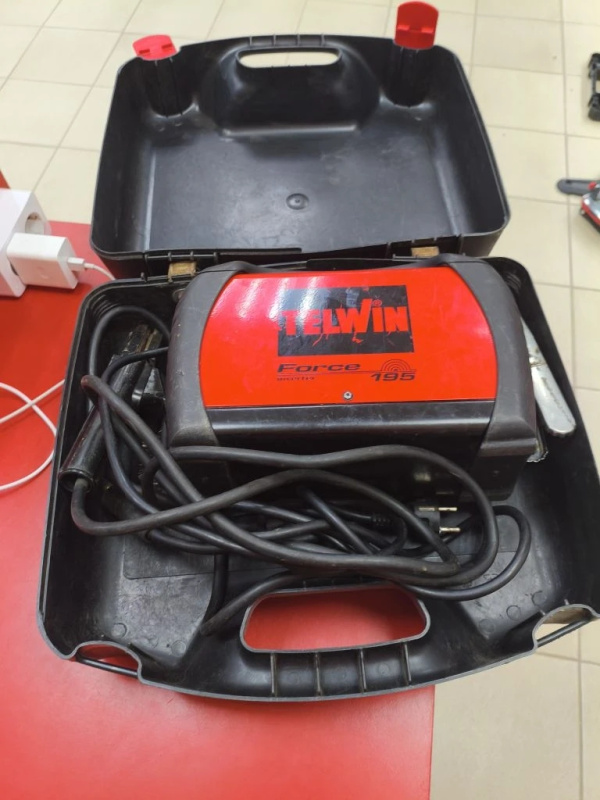 Сварочный аппарат - инвертор ММА Telwin FORCE 195
