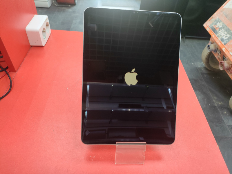 Планшет Apple iPad Pro 11 (4-го поколения) (2022)